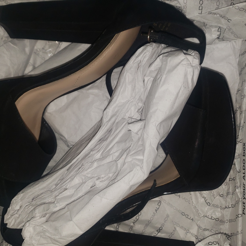 Aldo shoe, size 7, black